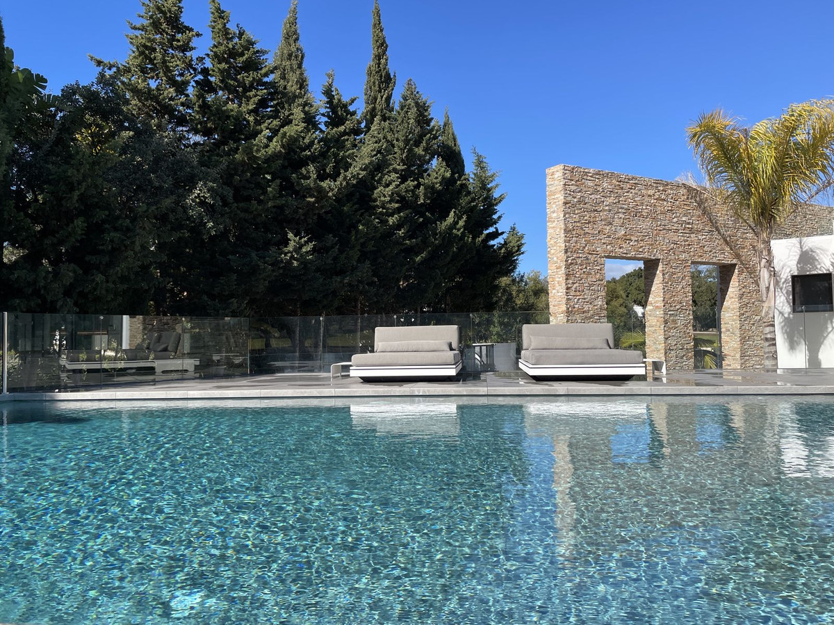 6 Bedroom Villa in San Roque - Photo 12