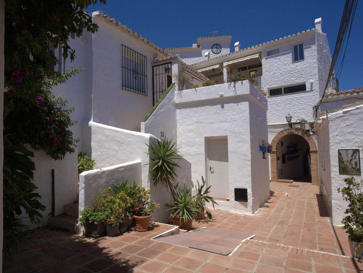 5 Bedroom Villa in Fuengirola - Photo 19