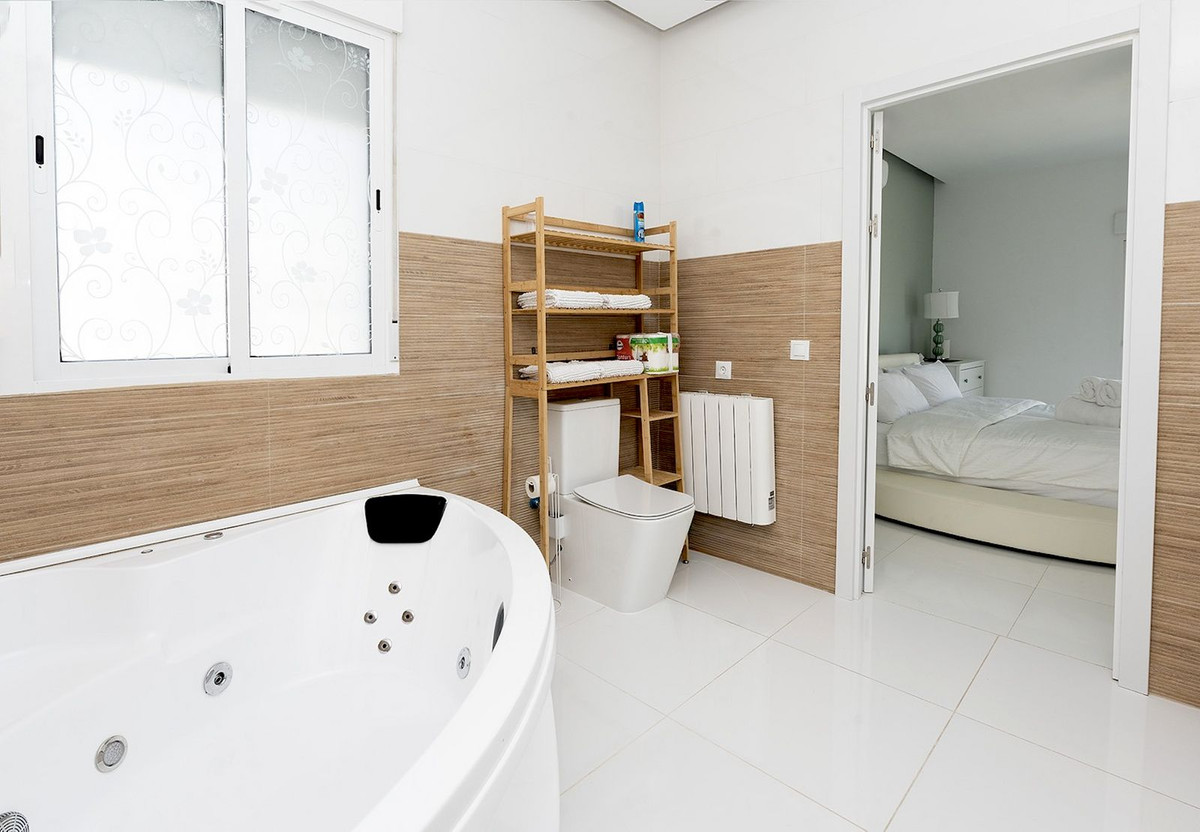 6 Bedroom Villa in Benalmádena - Foto 29