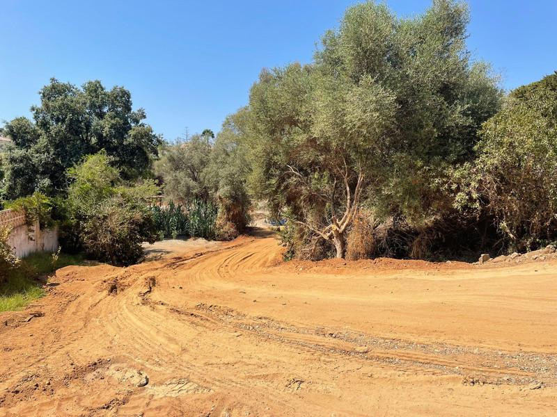 889 m² Plot in Marbella - Photo 6