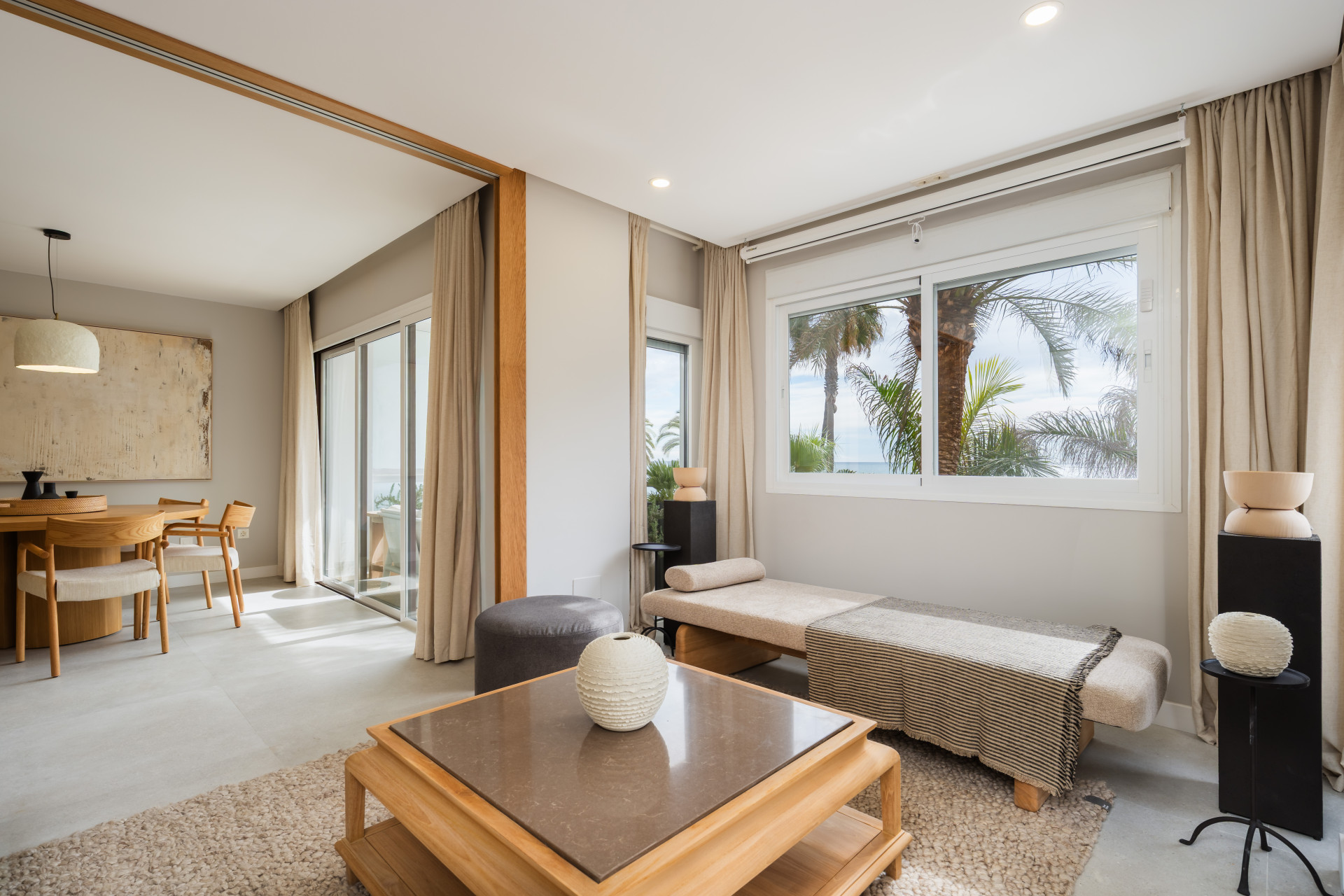 2 Bedroom Apartment in Estepona - Photo 4