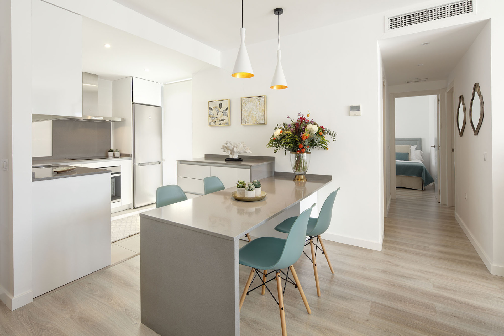 4 Bedroom Apartment in Marbella - Photo 4