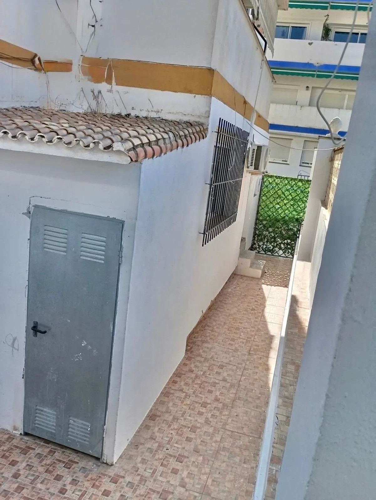 3 Bedroom Apartment in Benalmádena - Photo 12