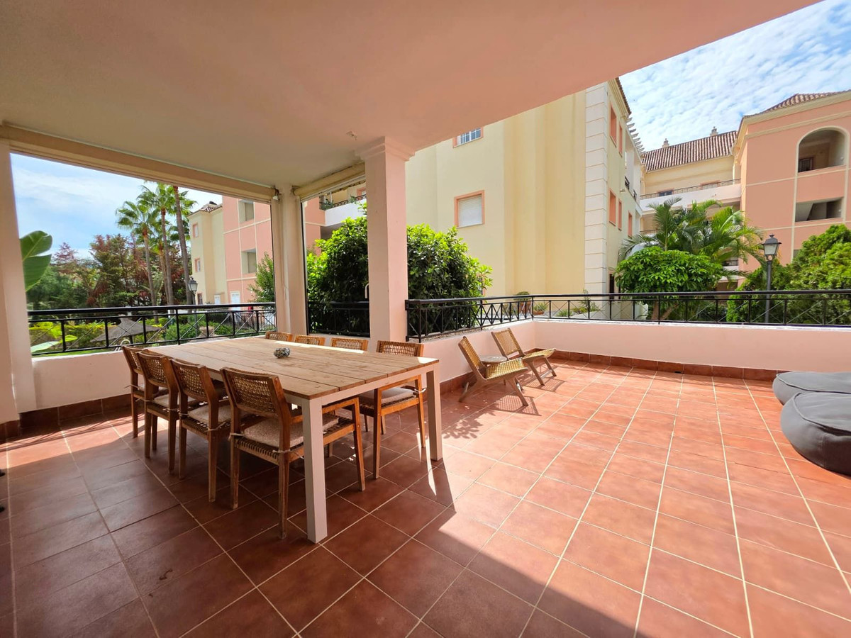 3 Bedroom Apartment in Marbella - Photo 11