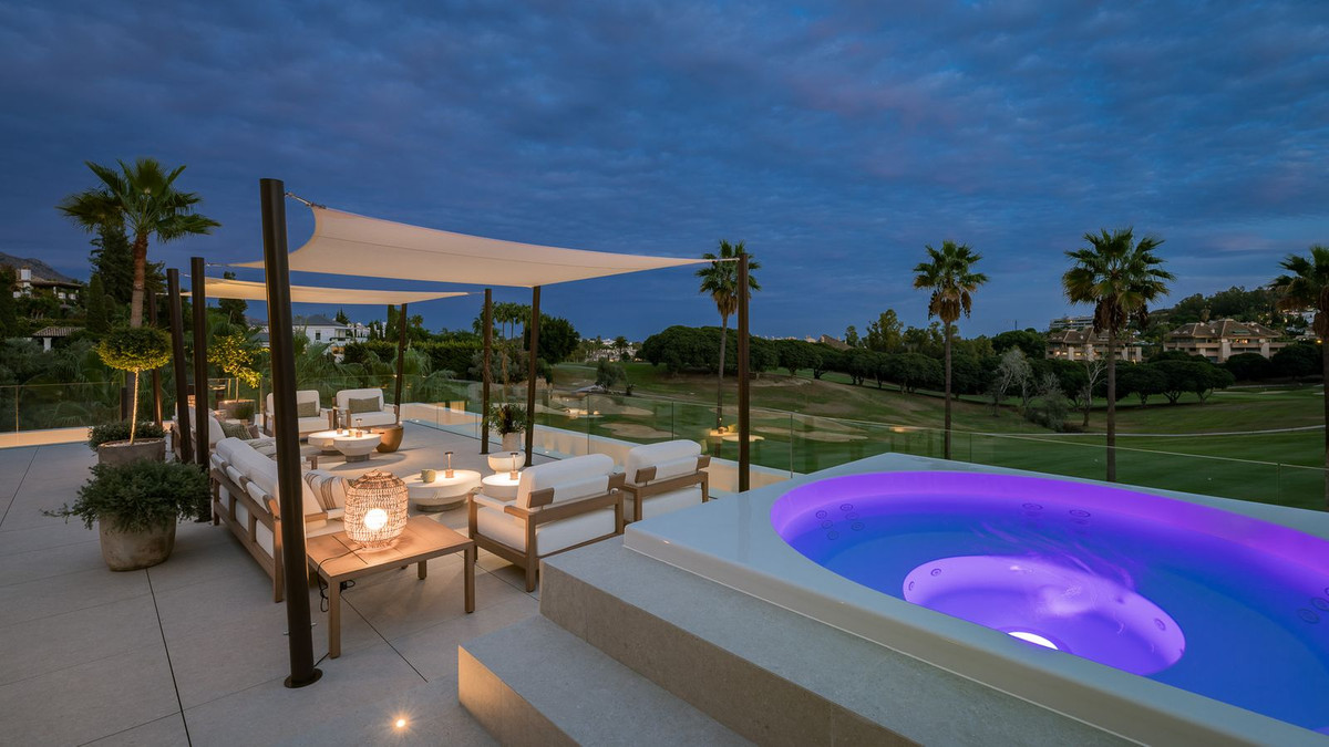 4 Bedroom Villa in Marbella - Фото 16