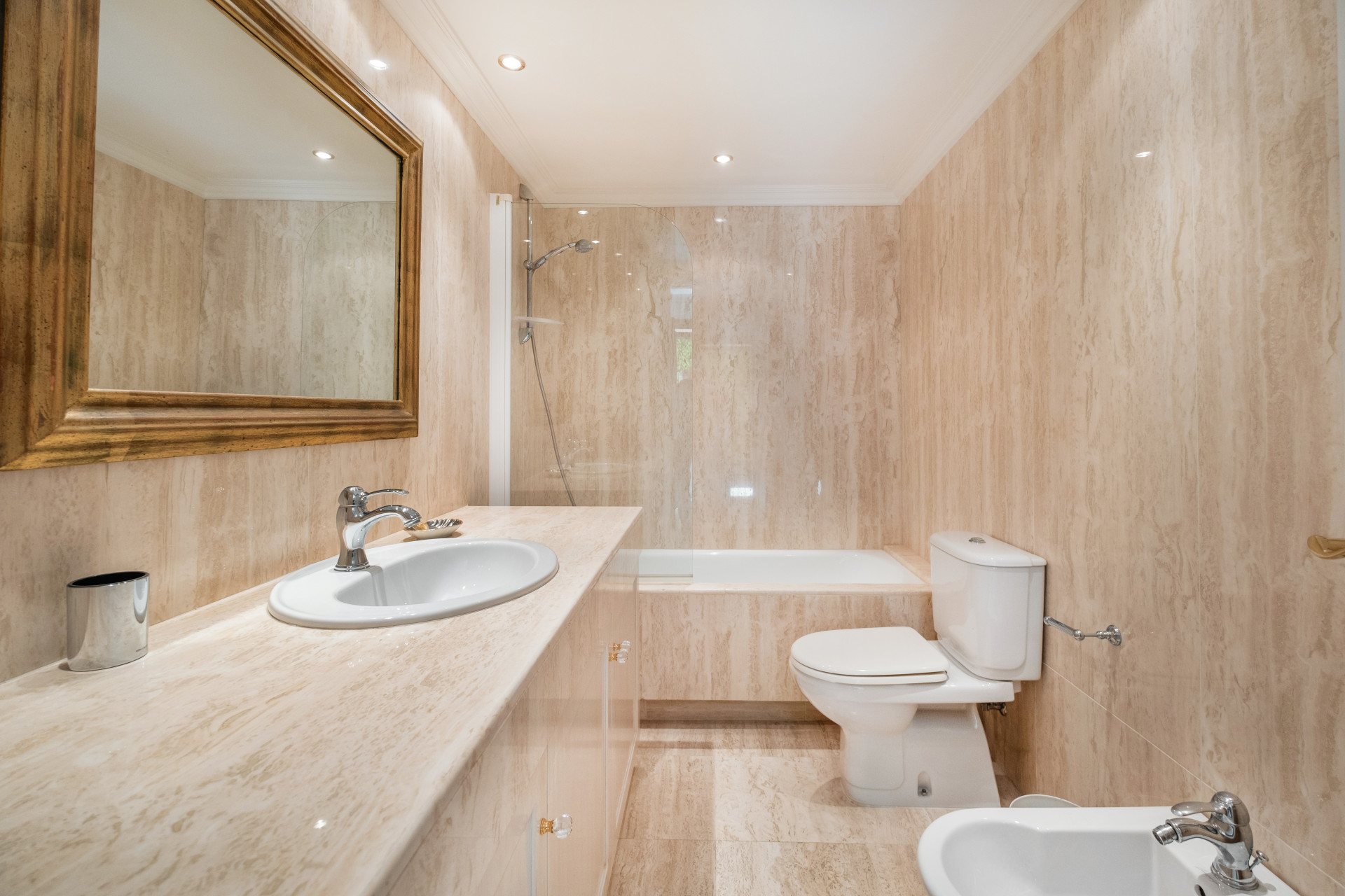 4 Bedroom Villa in Marbella - Photo 15