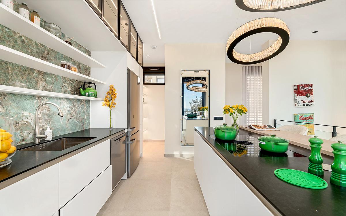 5 Bedroom Villa in Marbella - Photo 5