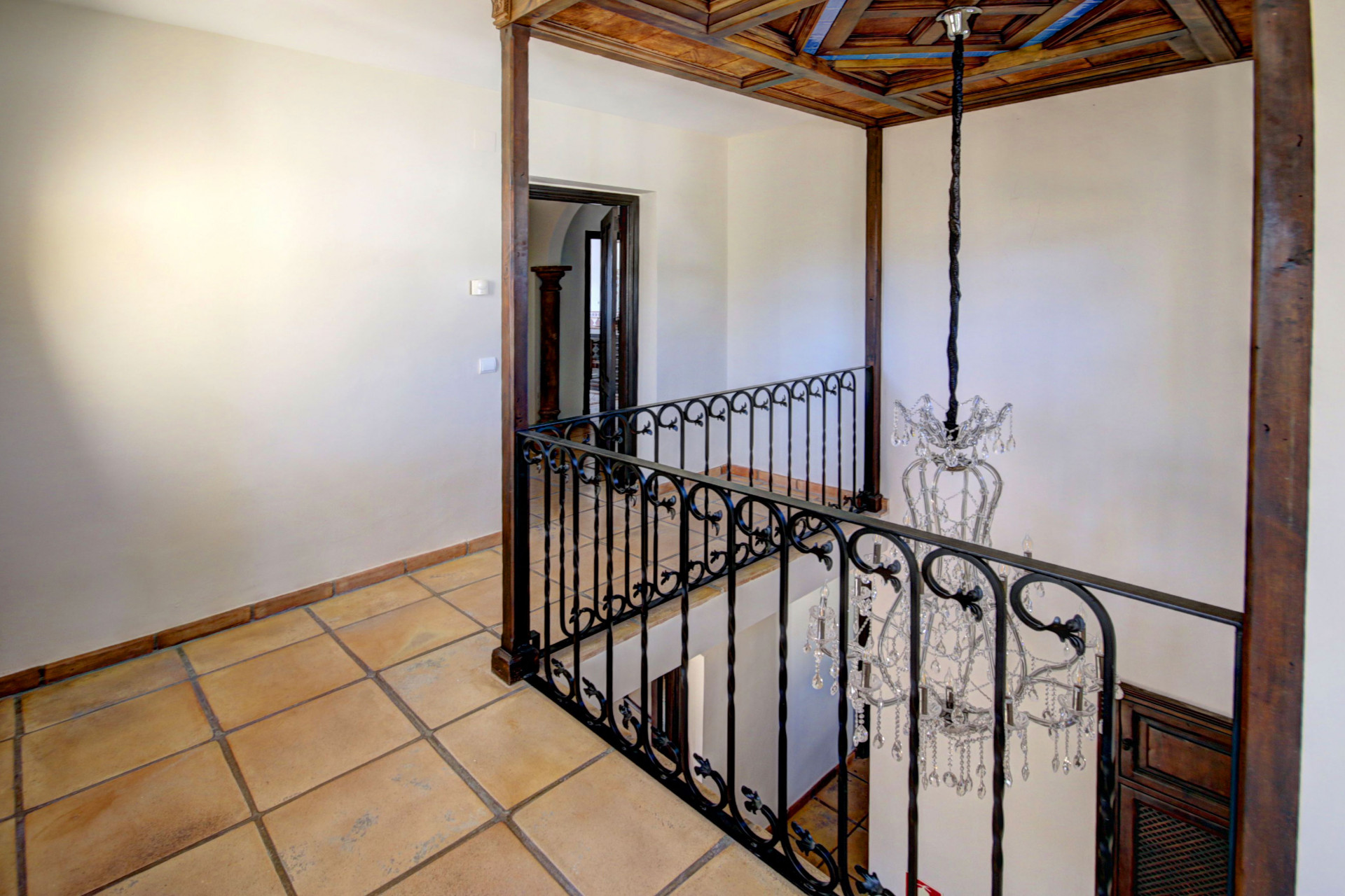 7 Bedroom Villa in Estepona - Фото 18