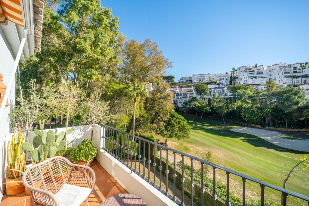 3 Bedroom Apartment in Benahavís - Foto 2