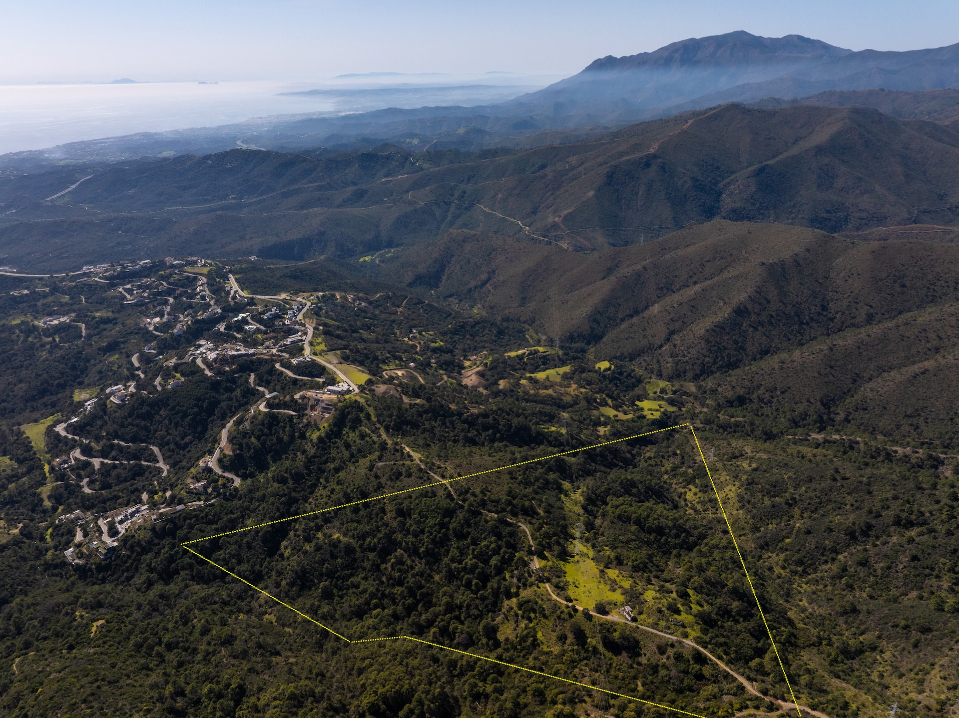 260,000 m² Plot in Benahavís - Photo 3