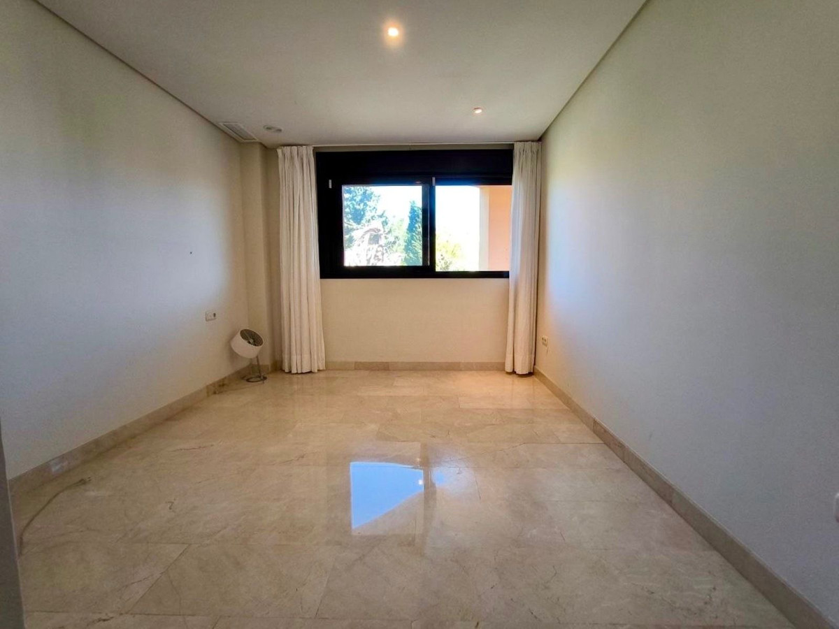 Piso de 2 dormitorios con piscina en Málaga – Foto 16
