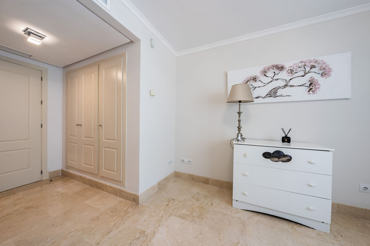 2 Bedroom Apartment in Marbella - Photo 17