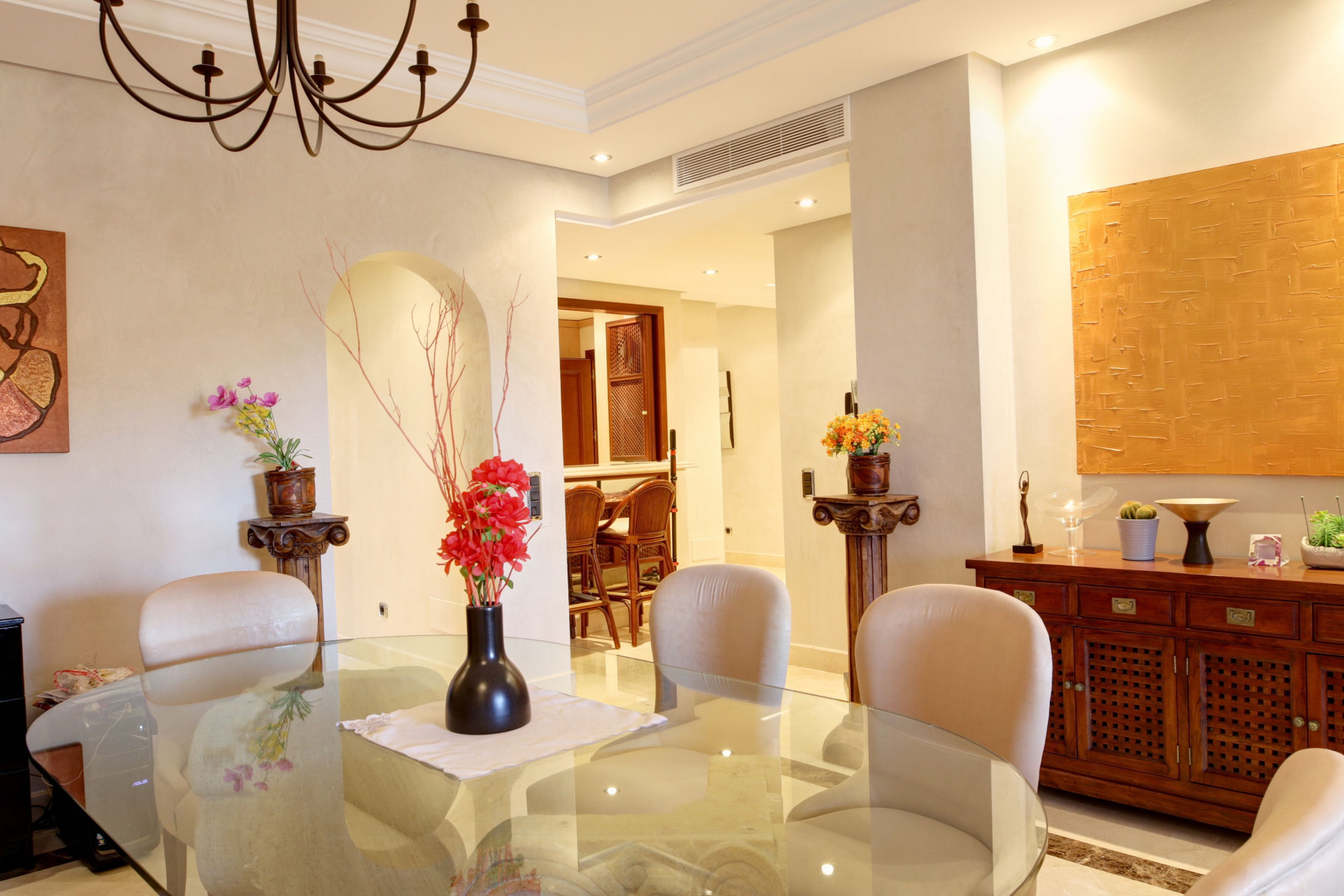 2 Bedroom Apartment in Estepona - Photo 11