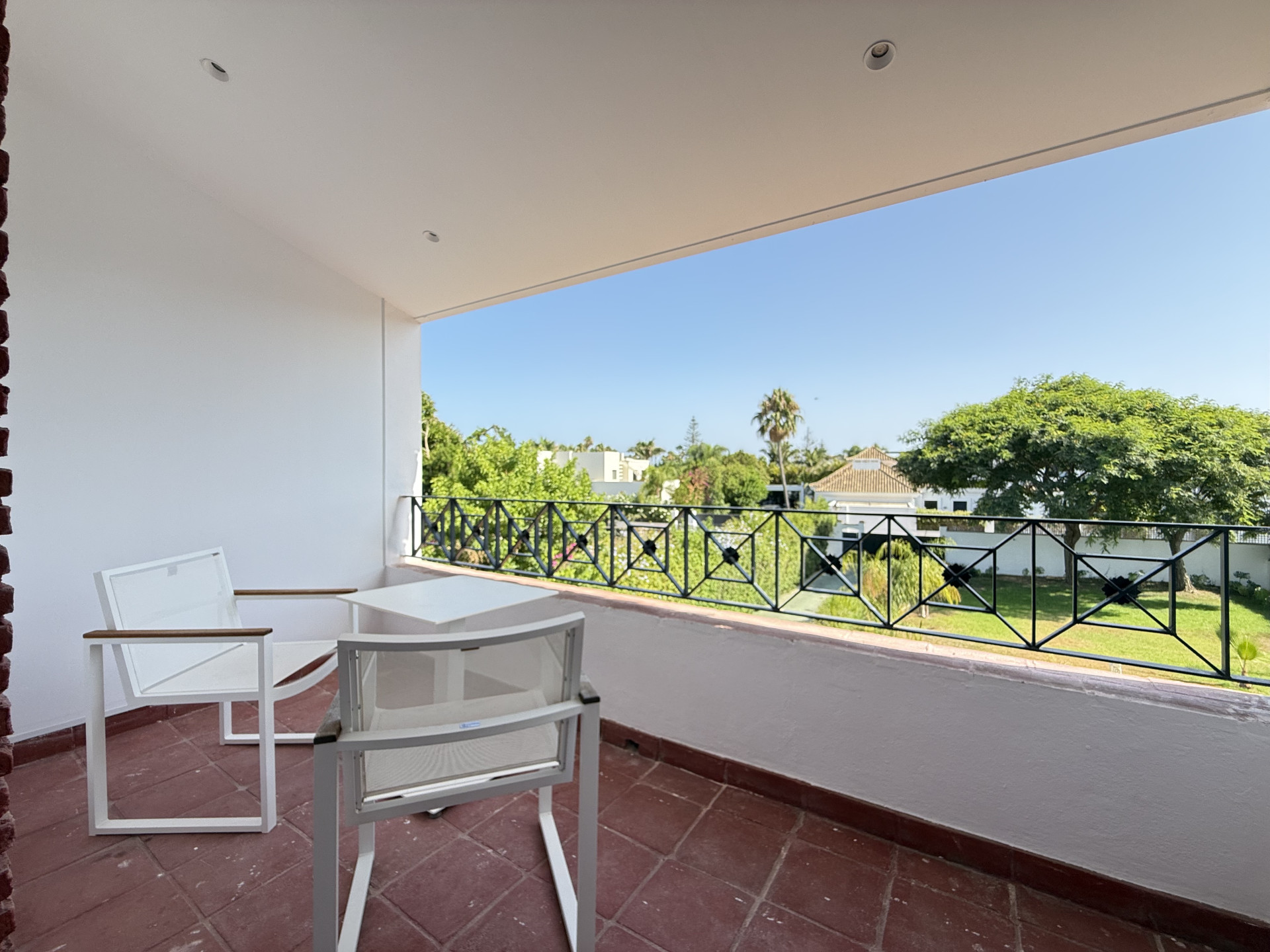4 Bedroom Villa in San Pedro de Alcántara - Photo 16