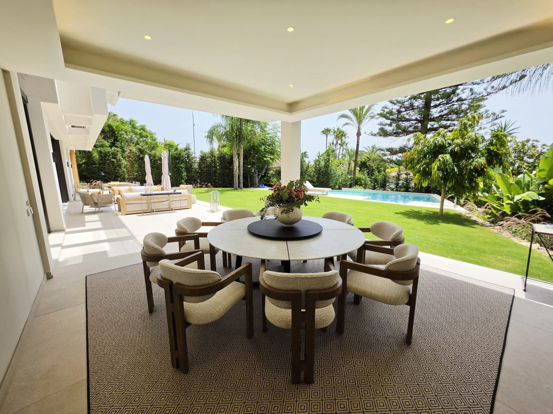 5 Bedroom Villa in Marbella - Photo 29