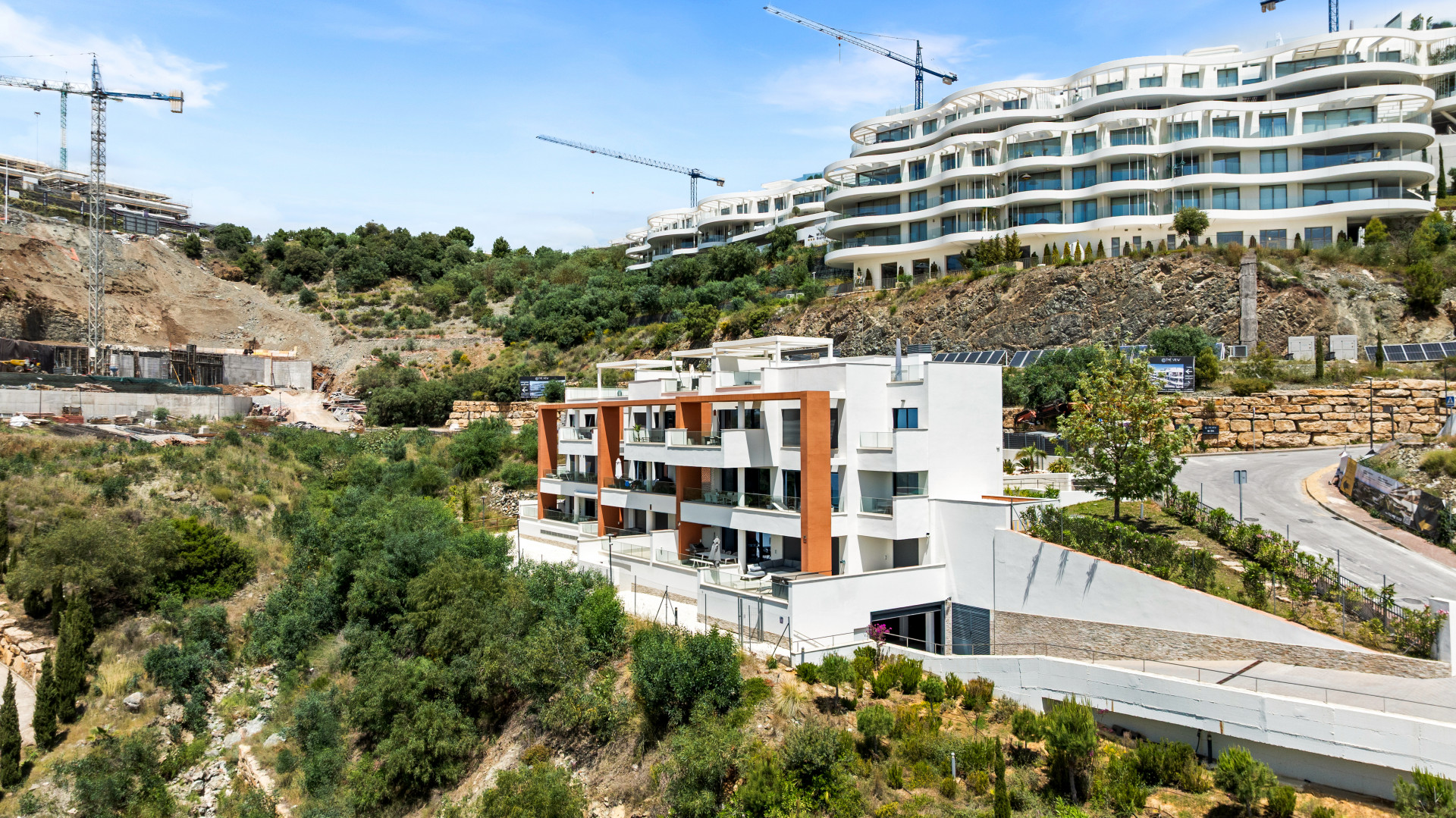 3 Bedroom Penthouse in Benahavís - Photo 18