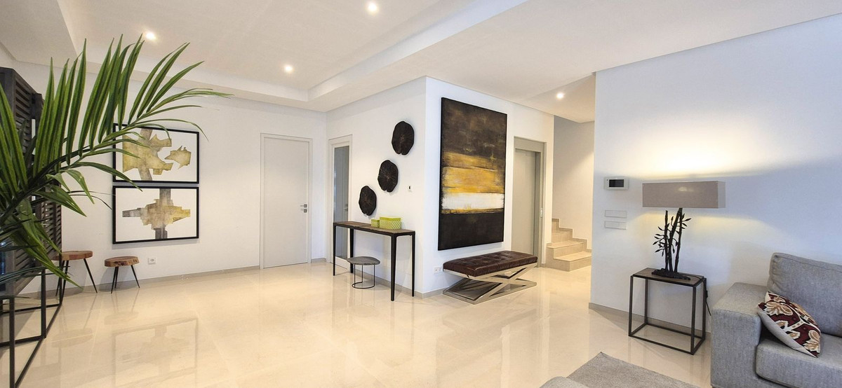5 Bedroom Villa in Benahavís - Фото 28