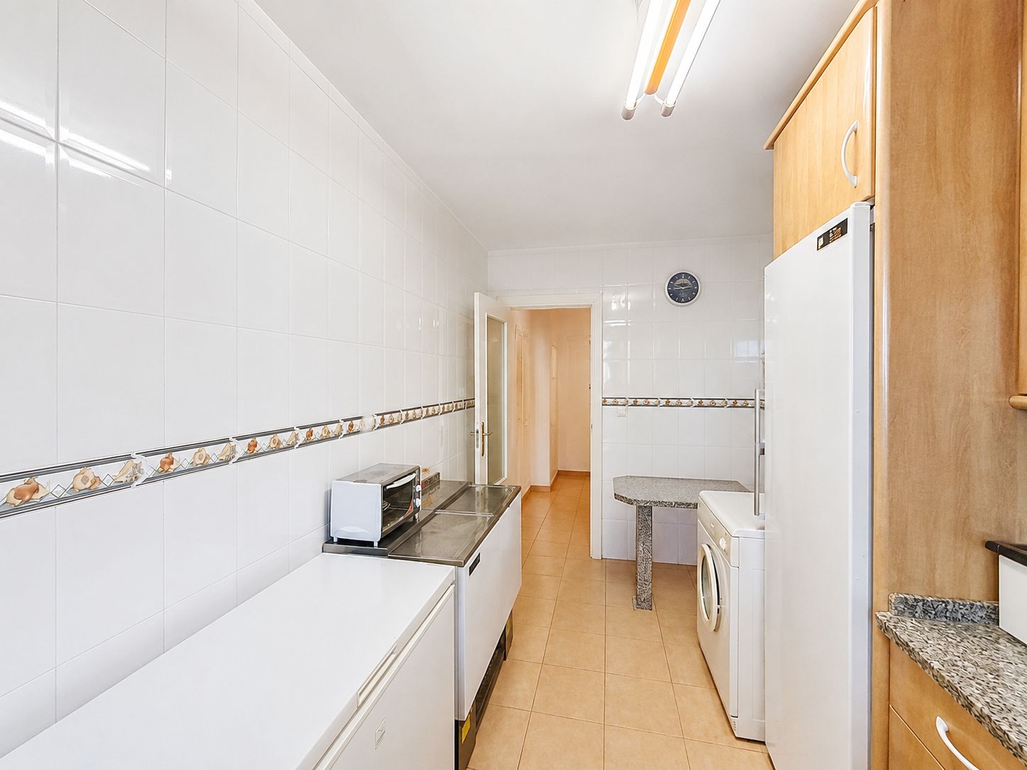 2 Bedroom Apartment in Fuengirola - Photo 16