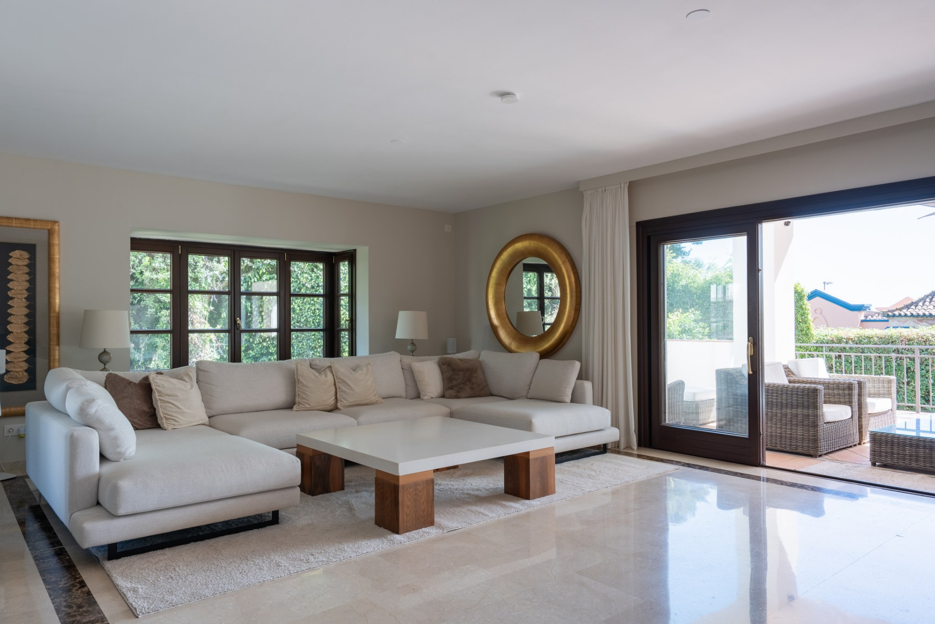 4 Bedroom Villa in Marbella - Photo 4