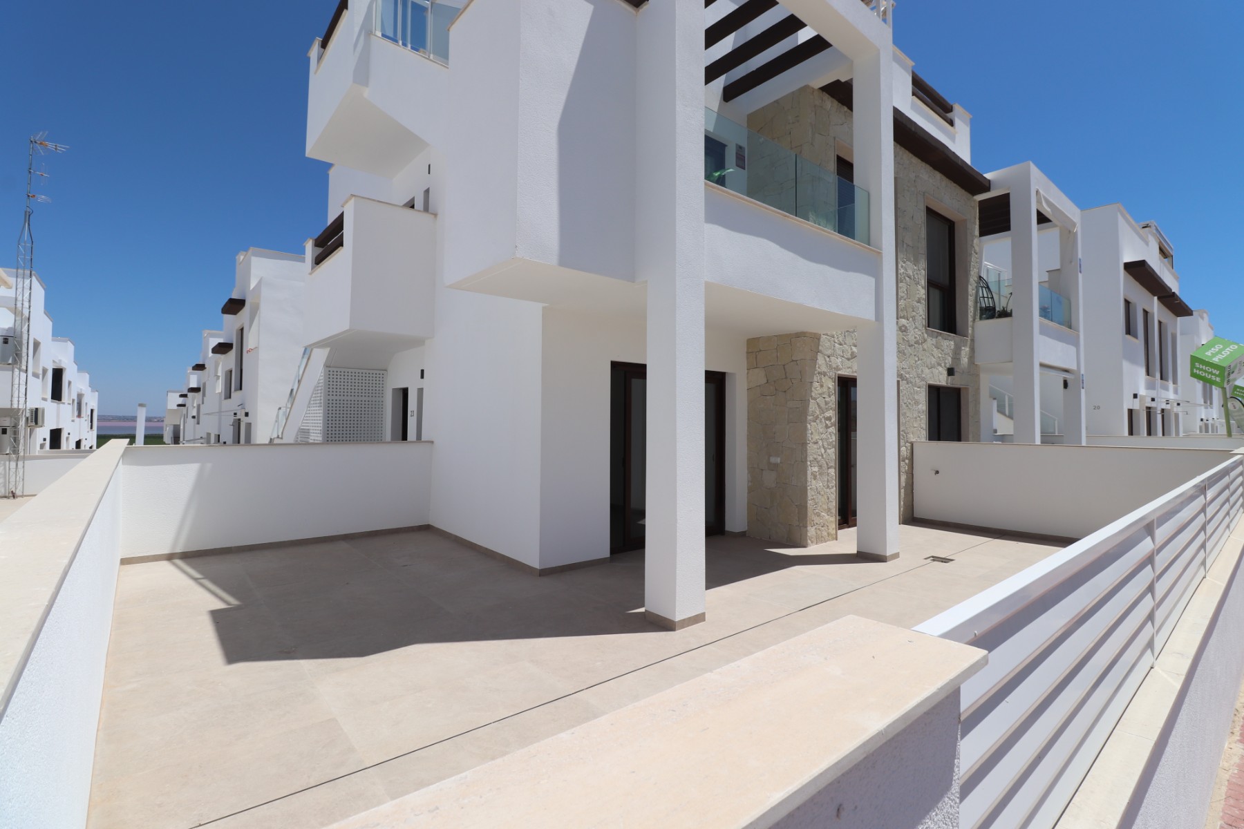 Apartamento com 3 quartos com piscina em Alicante, Espanha – Foto 1