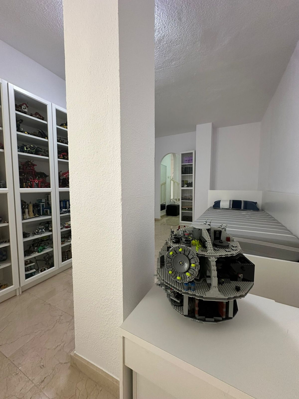 3 Bedroom Apartment in Marbella - Photo 3