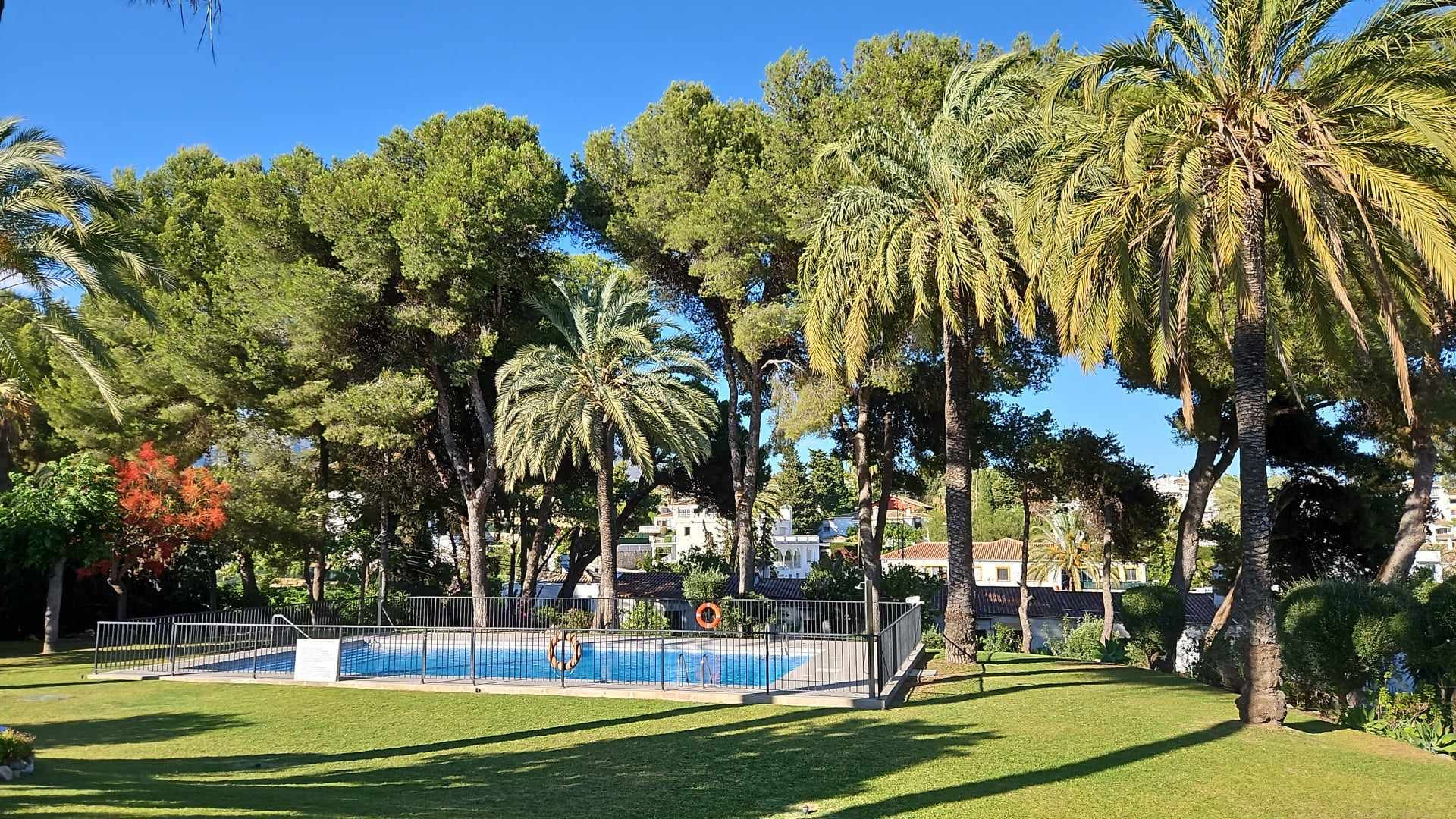 2 Bedroom Apartment in Marbella - Photo 19