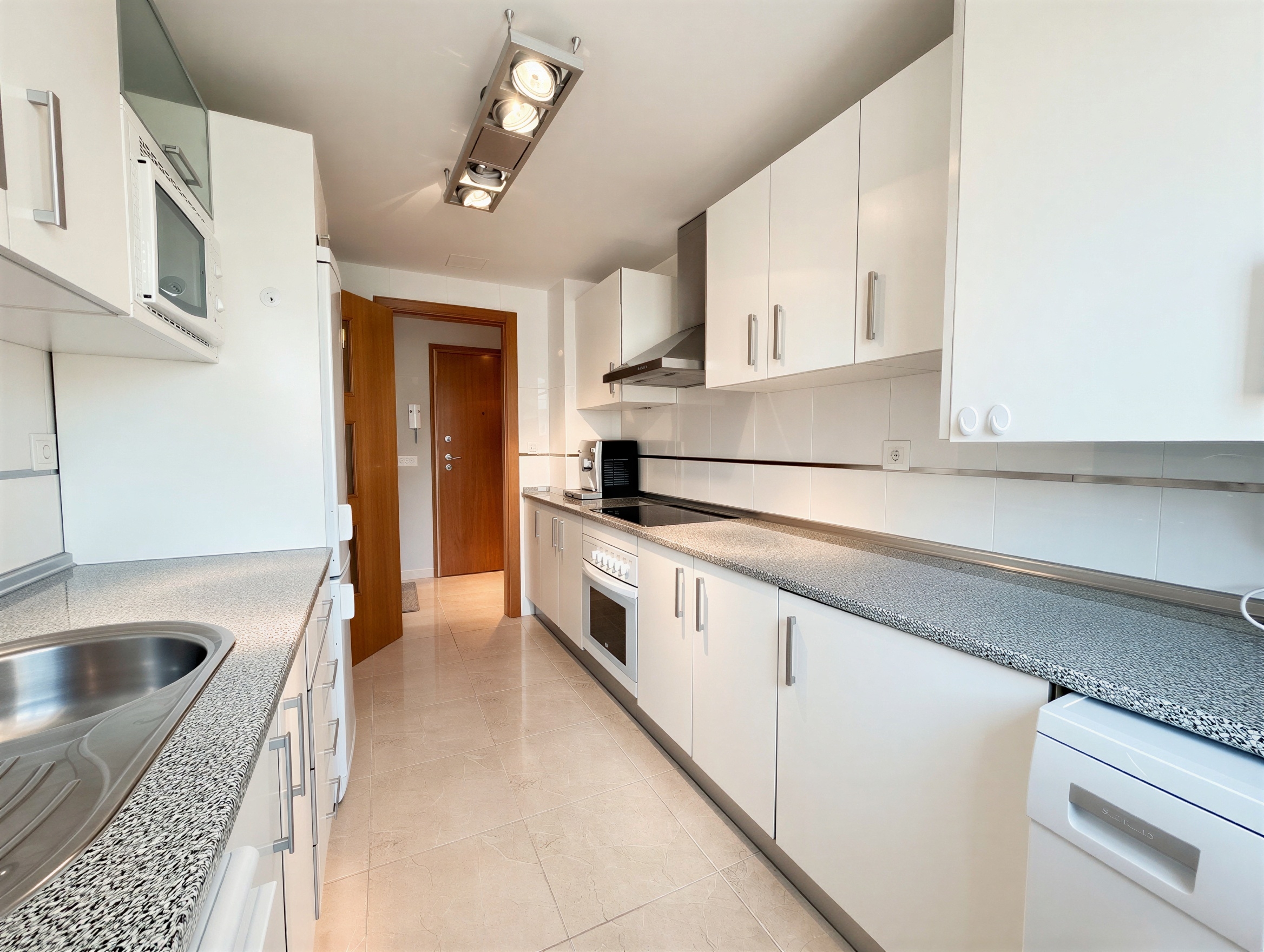 Apartamento com 2 quartos com piscina em Baleares, Espanha – Foto 14