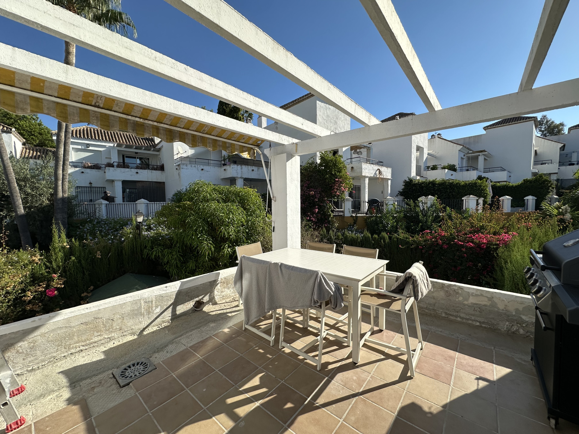 2 Bedroom Apartment in Marbella - Photo 9