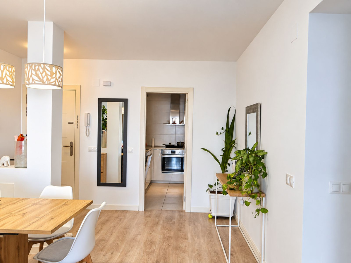 3 Bedroom Apartment in Marbella - Photo 6