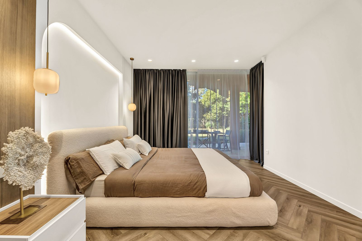 3 Bedroom Apartment in Marbella - Photo 13