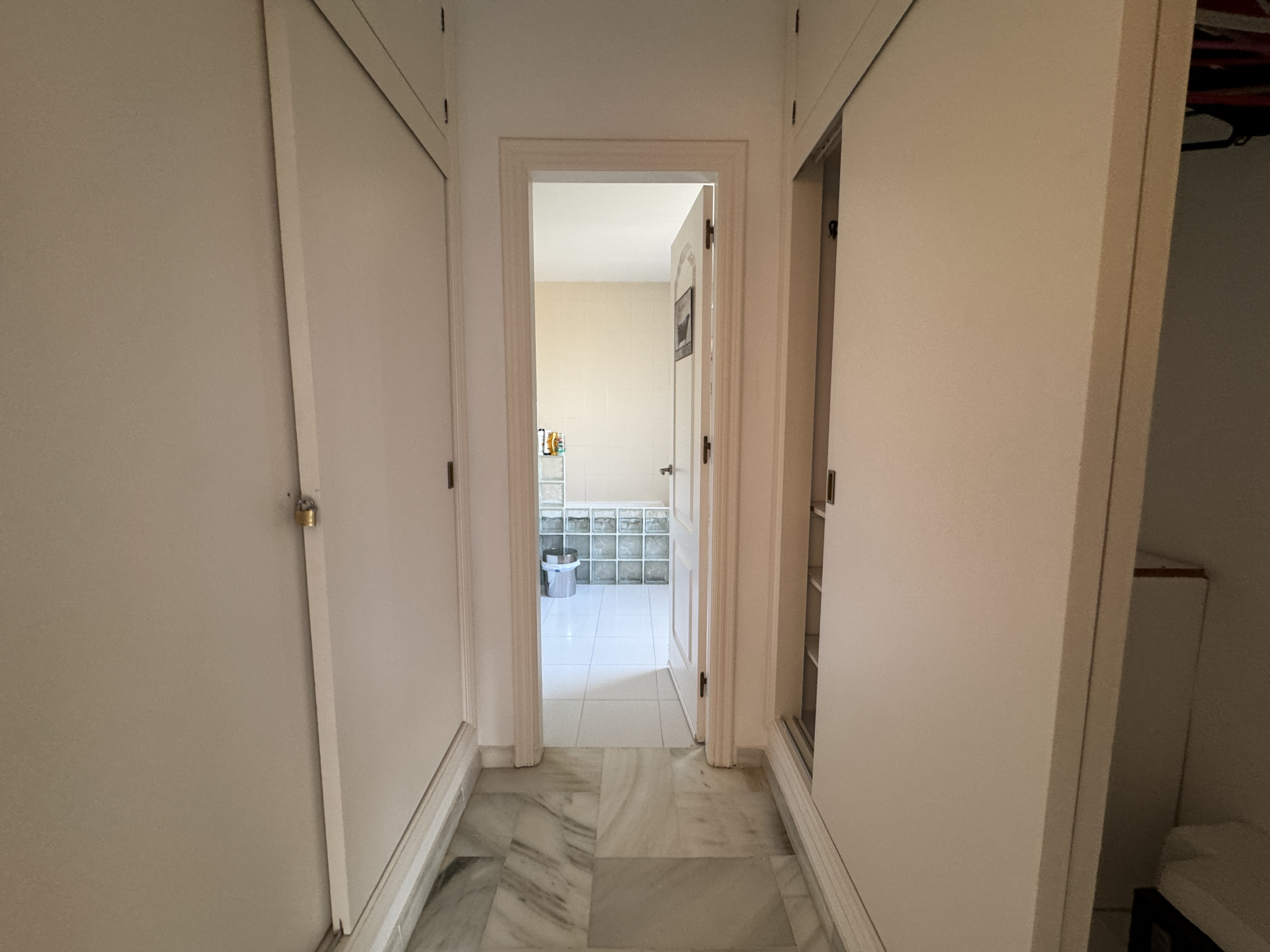 5 Bedroom Villa in Alhaurín de la Torre - Photo 48