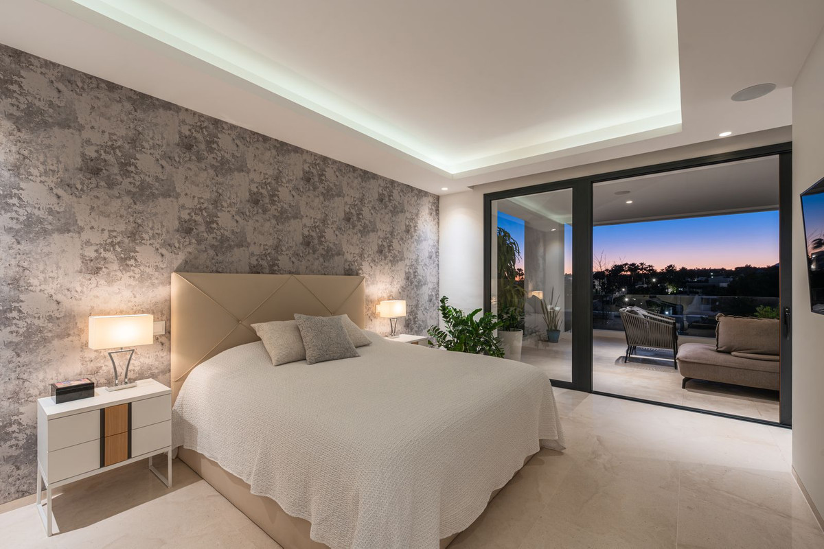 6 Bedroom Villa in Marbella - Photo 15