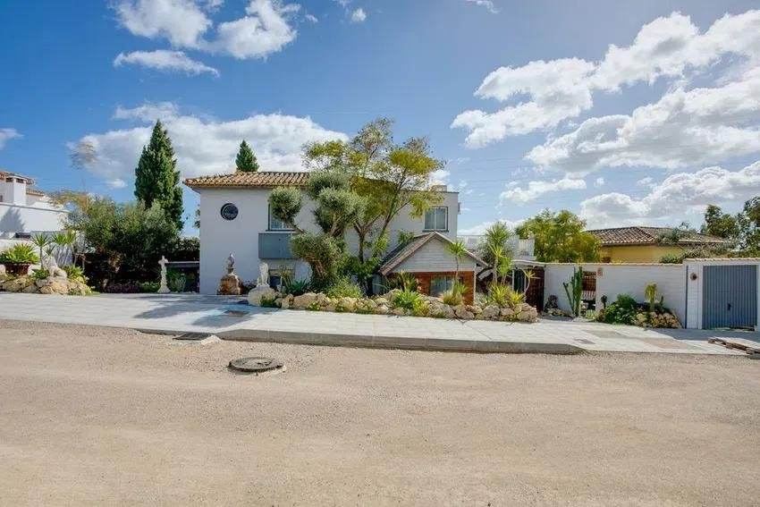 4 Bedroom Villa in Estepona - Foto 24