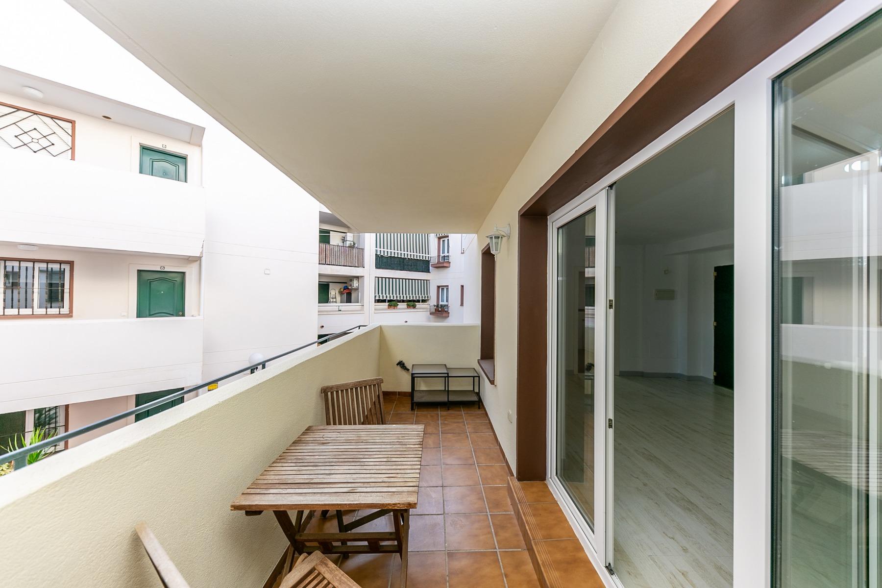 3 Bedroom Apartment in Benalmádena - Photo 5