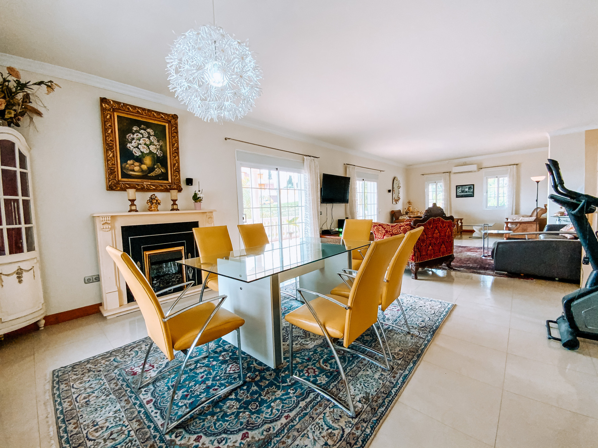 5 Bedroom Villa in Mijas - Photo 2