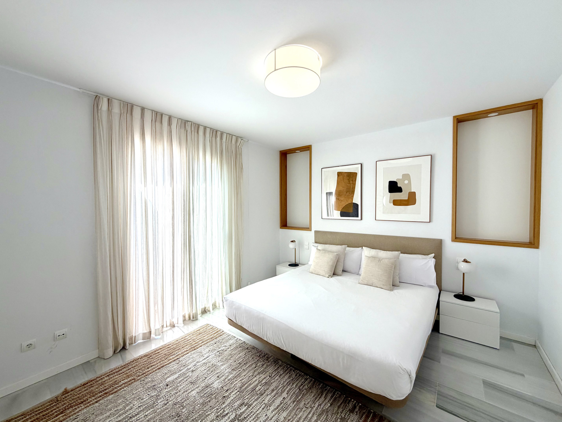 2 Bedroom Apartment in Marbella - Photo 16