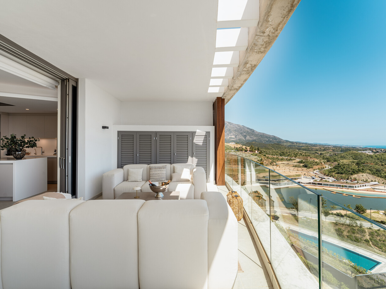 3 Bedroom Apartment in Benahavís - Photo 9