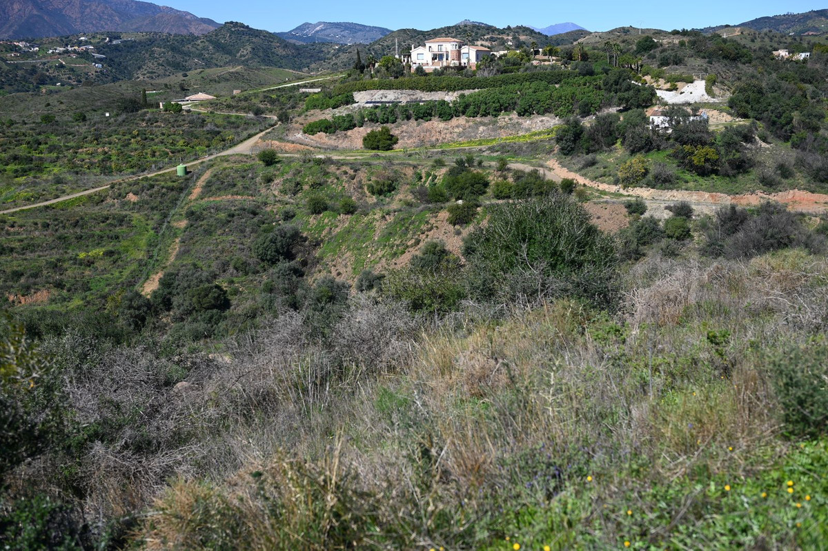 885 m² Plot in Mijas
