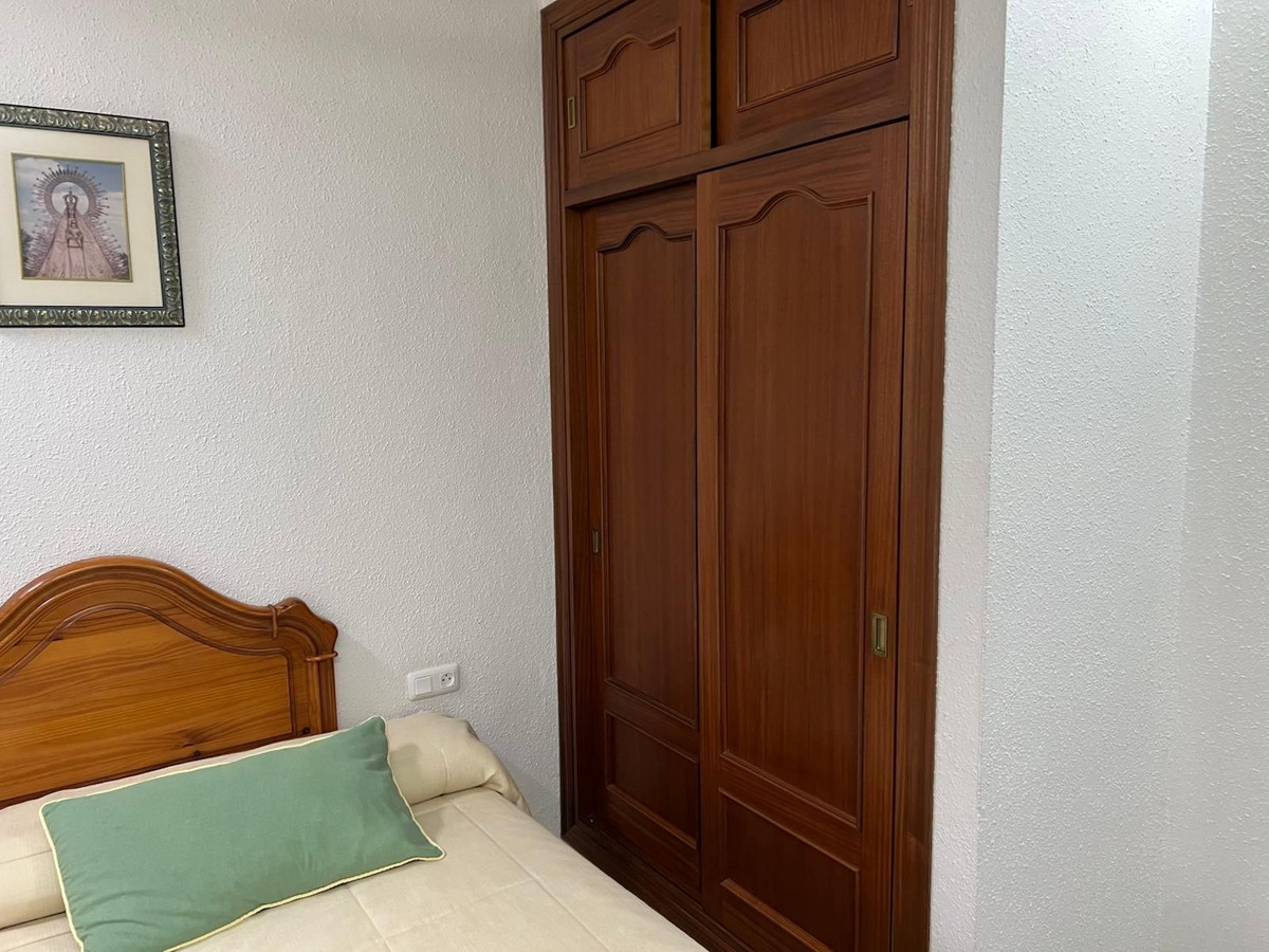 4 Bedroom Villa in Marbella - Photo 18