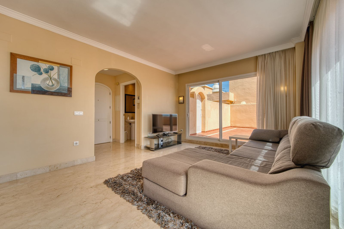 Piso de 3 dormitorios con piscina en Málaga – Foto 5