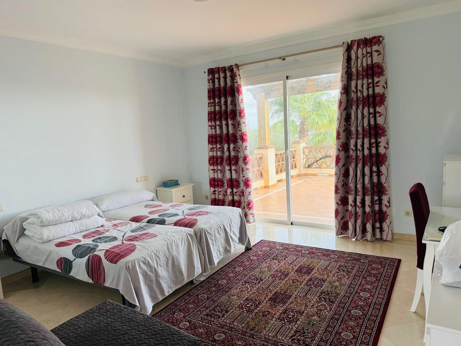 5 Bedroom Villa in Casares - Photo 19
