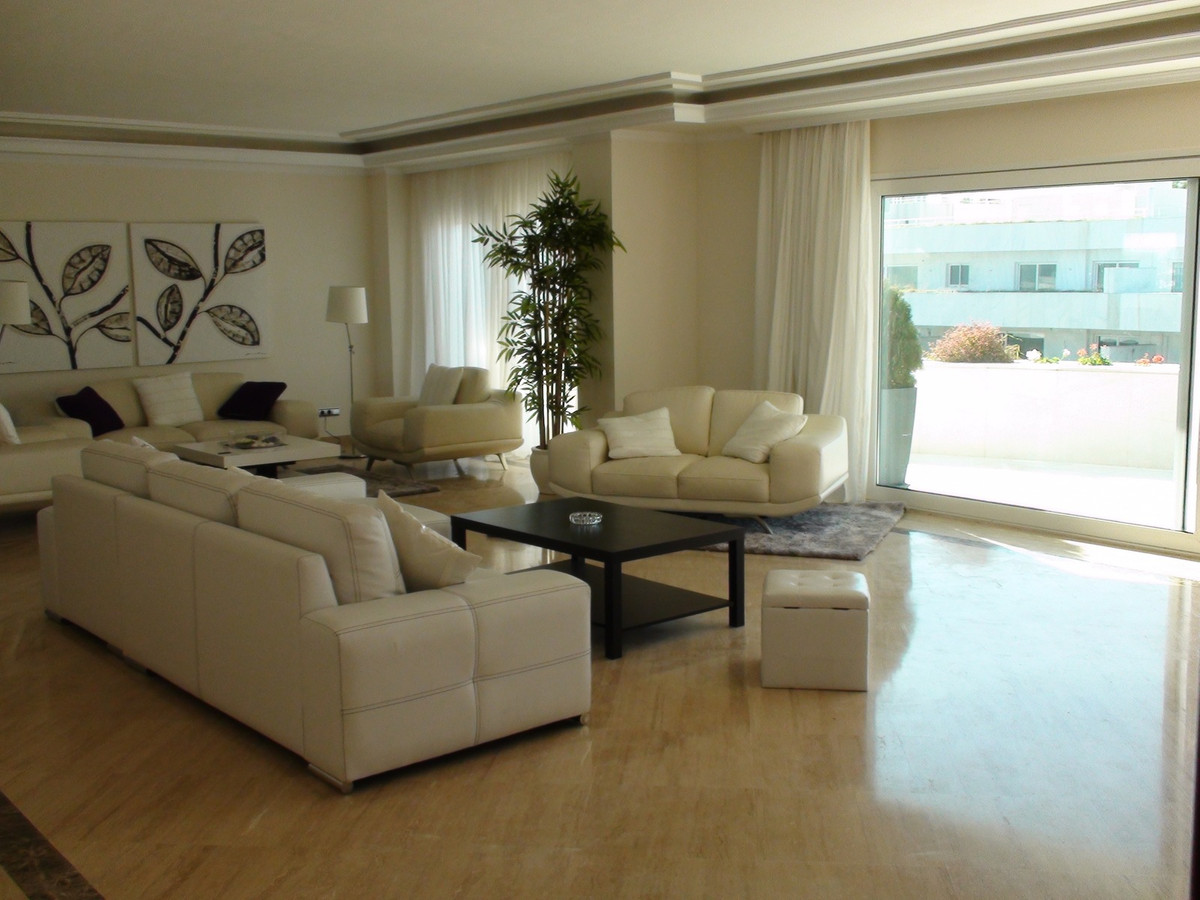 Apartamento com 4 quartos com vista mar em Málaga, Espanha – Foto 2