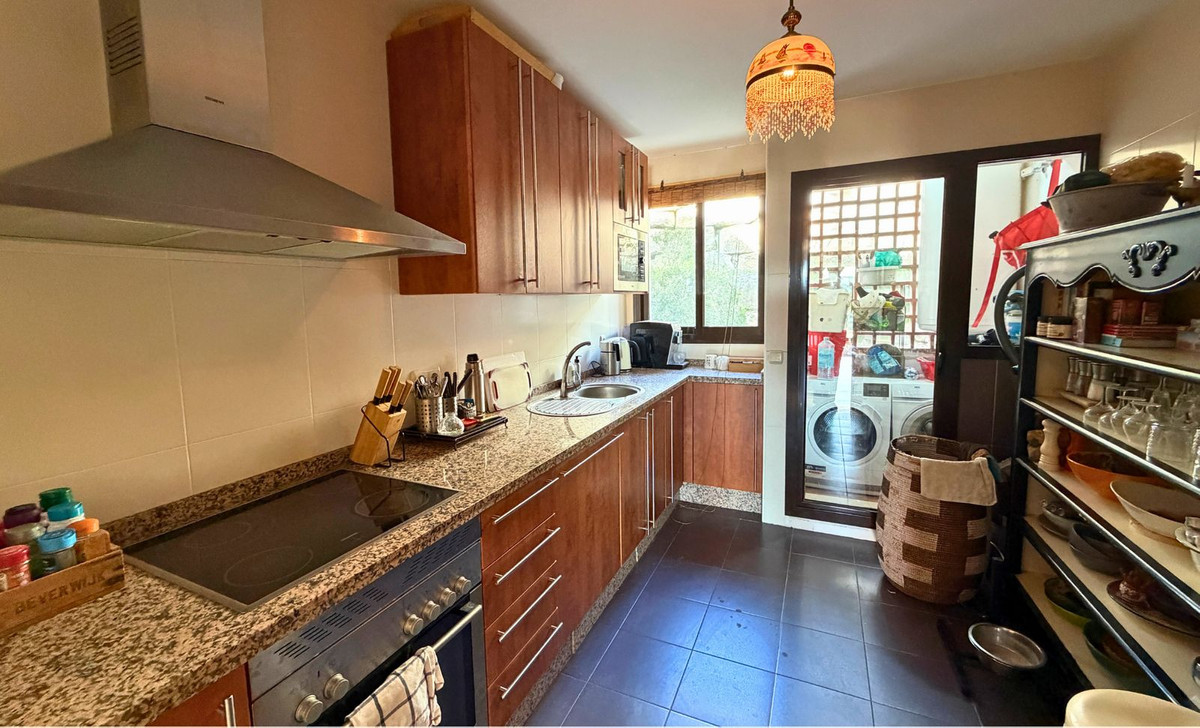 2 Bedroom Apartment in Casares - Photo 13