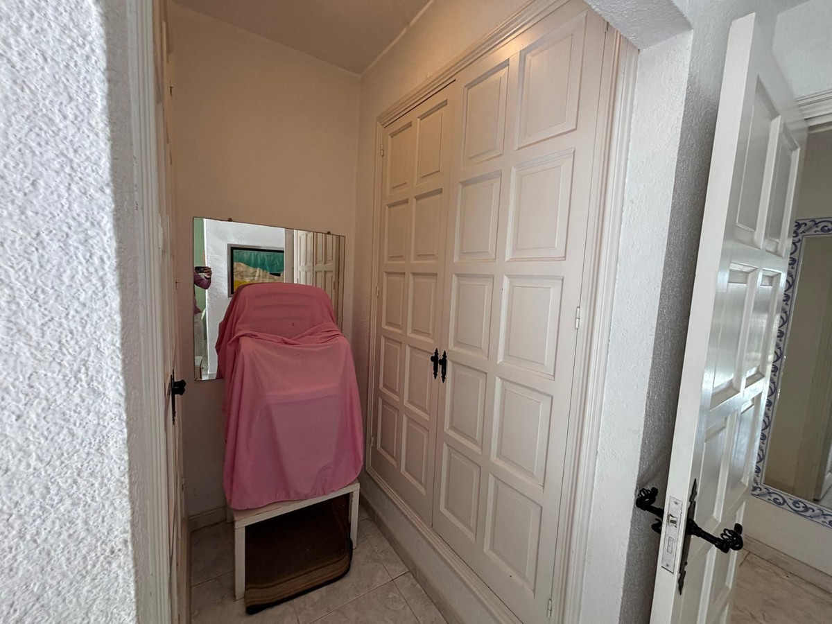 3 Bedroom Apartment in Marbella - Photo 21