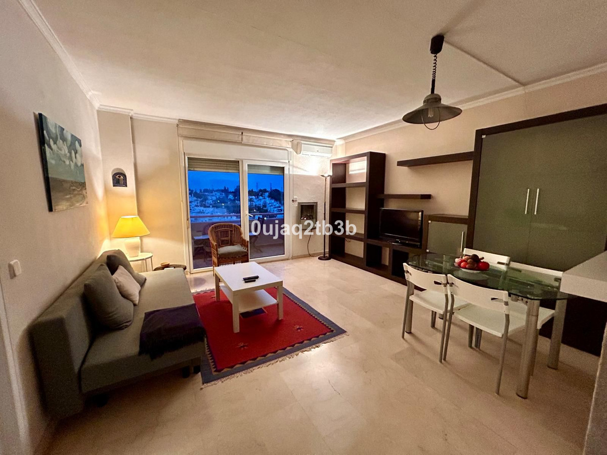 1 Bedroom Apartment in Estepona - Foto 10