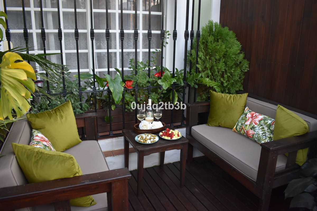 2 Bedroom Townhouse in Marbella - Photo 19