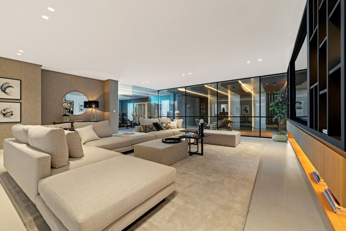 6 Bedroom Villa in Benahavís - Foto 27
