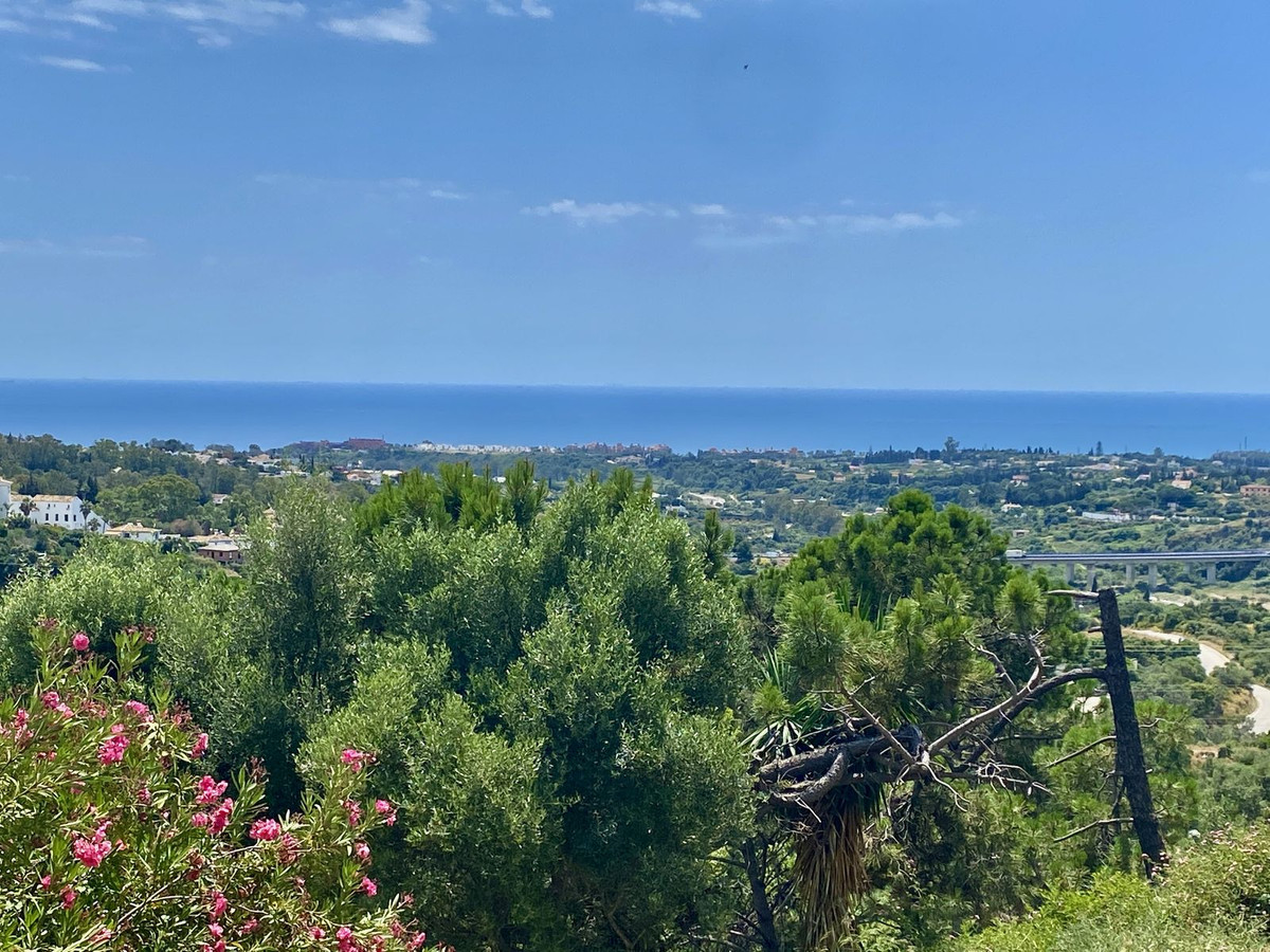 4 Bedroom Villa in Estepona - Photo 22