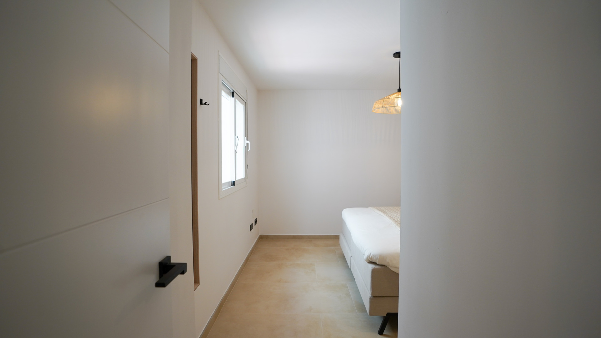 2 Bedroom Apartment in Marbella - Photo 20