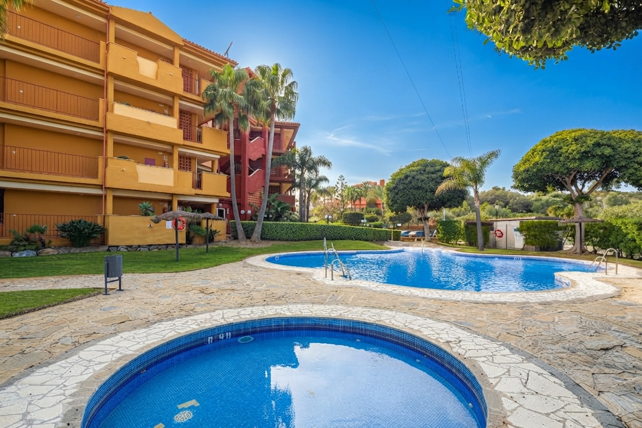 2 Bedroom Apartment in Marbella - Photo 24